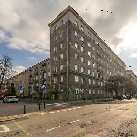 Apartman - Workspace & Park Nearby - By Rentujemy