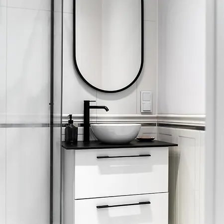 - Workspace & Park Nearby - By Rentujemy