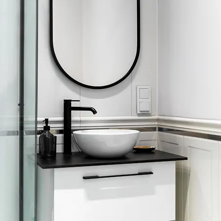 - Workspace & Park Nearby - By Rentujemy