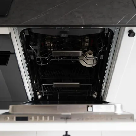 - Workspace & Park Nearby - By Rentujemy Apartment