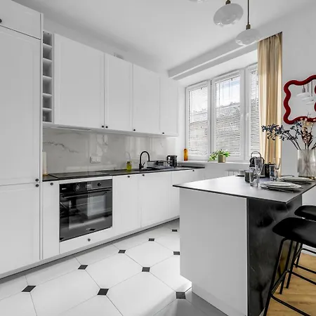 - Workspace & Park Nearby - By Rentujemy Warsaw