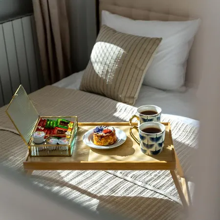 - Workspace & Park Nearby - By Rentujemy