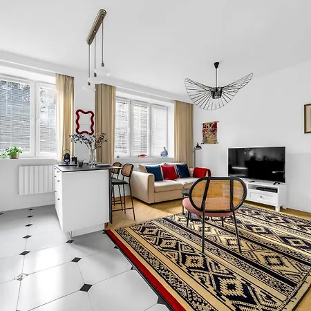 - Workspace & Park Nearby - By Rentujemy *