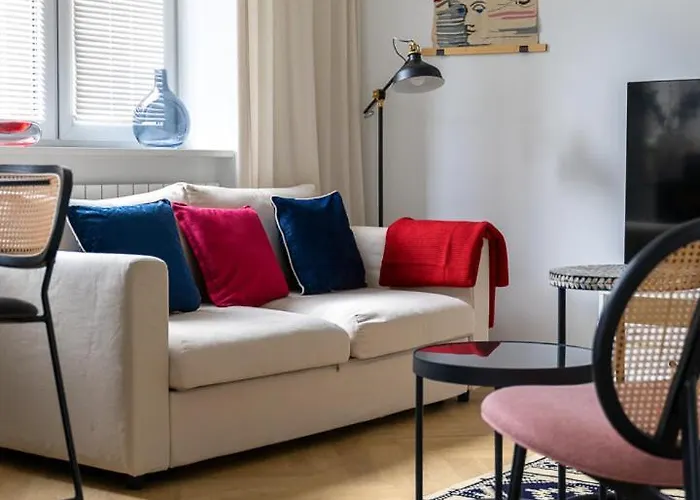 - Workspace & Park Nearby - By Rentujemy شقة *