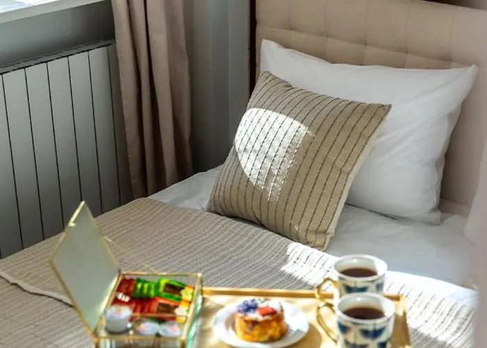 - Workspace & Park Nearby - By Rentujemy شقة وارسو