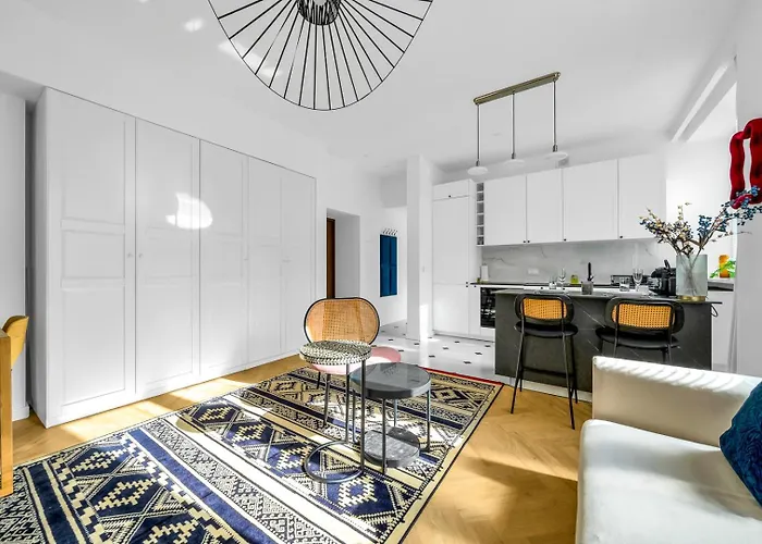 - Workspace & Park Nearby - By Rentujemy شقة *