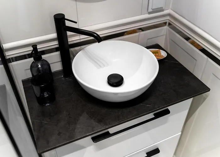 - Workspace & Park Nearby - By Rentujemy وارسو